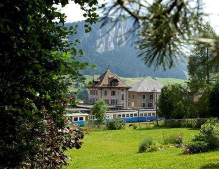 Hôtel-Buffet de la Gare Château-d'Oex Exterior foto