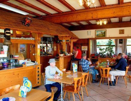 Hôtel-Buffet de la Gare Château-d'Oex Exterior foto