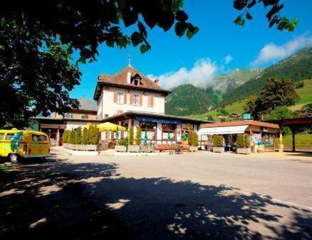 Hôtel-Buffet de la Gare Château-d'Oex Exterior foto