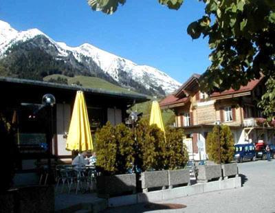 Hôtel-Buffet de la Gare Château-d'Oex Exterior foto